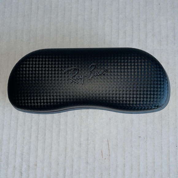 Ray-Ban Black Textured Eyeglass Case - Picture 1 of 3